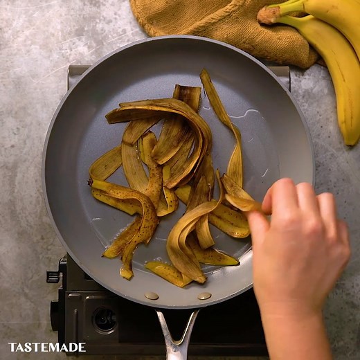 Wait, you can eat banana peels?! 🍌 Make Tastemade UK's Banana Peels 4 Ways: bit.ly/3gq36tx | Tastemade