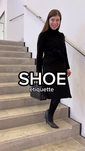 Just like we would remove a price label from any new piece of clothing, we should consider doing the same with a new pair of shoes ✅ Leaving the price sticker on might unnecessarily cheapen the overall appearance of the shoe 😕 However, if you wish to keep the label to remember the care instructions or price, you can always peel it off and keep it in a drawer or take a picture of it 😉✨ #etiquette #etiqueta #etiquettetips #elegantfashion #fashiontips #manners #elegance