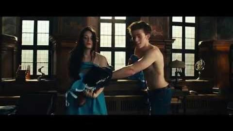 Sapphire Blue - Official Teaser Trailer (German) - Concorde Movie Lounge