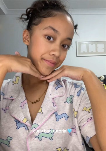 Curly Bun Tutorial: Easy Steps for Perfect Style