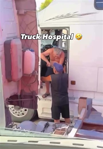 Bien se soigner quand on est conducteur routier, c’est loin d’être simple. 🚛 Horaires décalés, semaines sur la route, médecins pas toujours dispo… prendre un rendez-vous médical devient souvent un vrai casse-tête. Et pourtant, la santé du routier, c’est la base : fatigue, dos, stress, alimentation, sommeil… rien ne doit être laissé de côté. Même avec un planning chargé, penser à soi, c’est penser à durer. 💪🩺 Parce qu’un bon conducteur, c’est aussi un conducteur en bonne santé. #laboutiqueduro