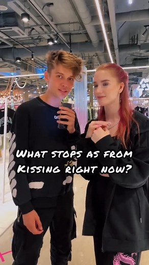 Beautiful cabin crew 🌹🌸🌹 Scarlett Johansson💋🥰 #Art #Artist #ArtGallery #Painting #Imagination #BOOMchallange #MeganFox #cabincrew #BMW | Skyler Davidson