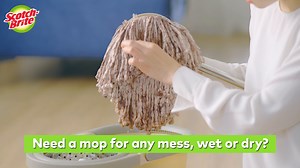Make cleaning enjoyable with Scotch-Brite®! Hands-free wringing, a durable bucket, and a wet/dry mop head mean less mess and more time for you. | Scotch-Brite