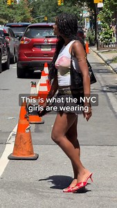 Raise your hand if this post made you miss warm weather and summer outfits...✋ #ootd #style #trend #inspo | OOTD