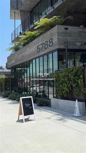 coffee shop or architectural landmark? mu.sō coffee 📍5788 west adams blvd, lis angeles
