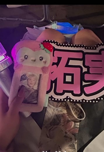 今年のKCONもたのしかった💕jo1とでぃえくは安定にかっこよくて、近くで見れて今年の運使いきった🥲💘念願のボネクドとぴわんも見れて、twsのミーグリhiwaveも行けてうれしい🥹🩵🫶🏻ミーグリからのでぃえくのTick-Tack期最後のリリイベ間に合ってよかった👍✨️2日間ハードスケジュールやったけど沢山の思い出をありがとう🎀 #kconjapan2025 #kcon#アーティストステージ #mカ #レカペ #ミーグリ #jo1 #jam #dxteen #nico #幕張メッセ @JO1 @DXTEEN