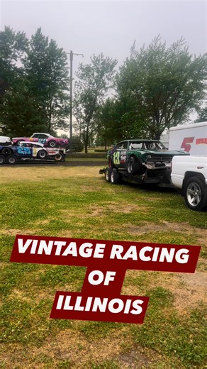 Vintage Racing of Illinois showing up in style for Summer Nationals DIRTcar Racing Sycamore Speedway#DirtVision#SummerNationals #dirtlatemodel #streetstock #vintageracing #helltour #SycamoreSpeedway#DirtRacing #MidwestFinest#SycSpeed #GrassRootsRacing #GetInTheStands #VintageRacing #vintageracingofillinois | Sycamore Speedway