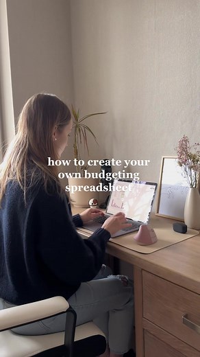 How to create your own budgeting spreadsheet to kick-start your budget planning journey. A super simple turorial to budget by paycheck. #budgeting #budget #budgetplanning #budgettemplate #budgetingtips how to budget by paycheck budgeting spreadsheet how to budget monthly income how to budget money budgeting for beginners how to budget for beginner