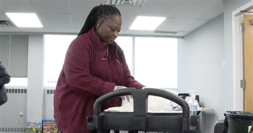 Indianapolis community leader organizes daytime homeless shelter