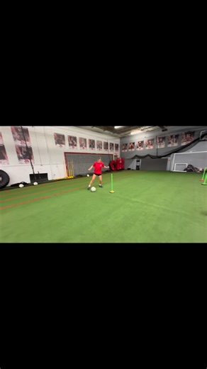 @ellalinnriley in the lab 離 @oneshot_soccer Good luck at the rising stars game this weekend! | José Pérez | Facebook