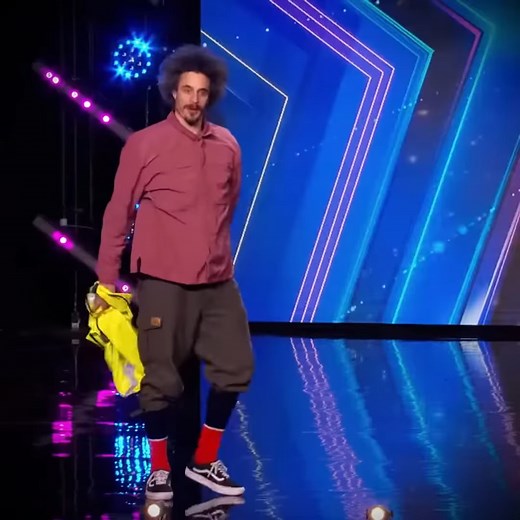 Comedian Viggo Venn makes HI VIS HILARIOUS! | The Talent Hub