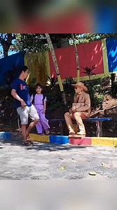 Wanita ini sangat shock - living statue pranks funny video. Full Video di YouTube : KENA PRANK Lokasi Prank : Mini Tubing Tumpak Selo Lumajang #youtubekenaprank #funnyvideoprank #leluconpatung #prankpatunghidup #prankpatungroboh #daunsemaksemak #kenaprank #fyp #funnyvideos #funnyprank #justforfun #bushmanprank #scarecrowprank #humanstatueprank #prankmanusiapatung #funnymoments #funnyclips #pranksviral #prankterbaru #livingstatueprank #funnyvideo #funnyreaction #funvideo #gofun #mahdifun #reels #