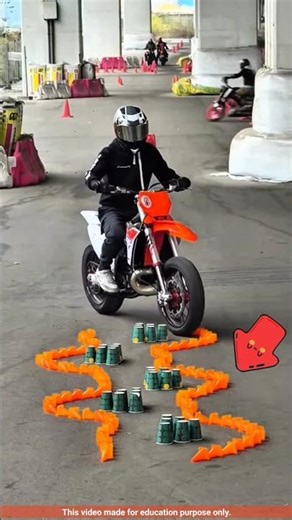 The challenge of crossing a narrow road |#shortsvideo