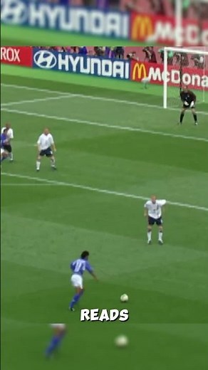 Ronaldinho Free kick Is Genius