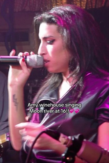 Amy Winehouse's Stunning 16-Year-Old Performance