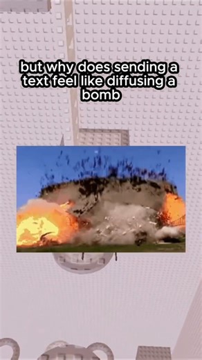 “Sending a Text Feels Like Defusing a Bomb” #roblox #robloxrant #relatable