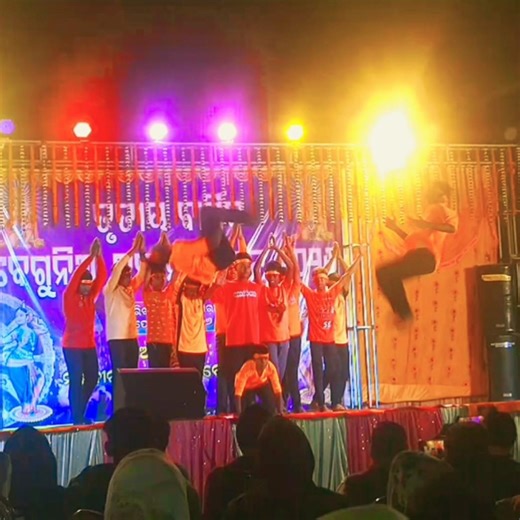 Bum bhole dance 🔥#shorts #by #bichitra #publicreactin #viralvideos #trending #ytshorts #viral