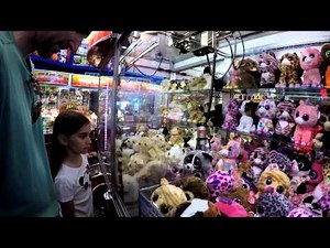 BEANIE BOO AND FOOTBALL CLAW MACHINE WINS