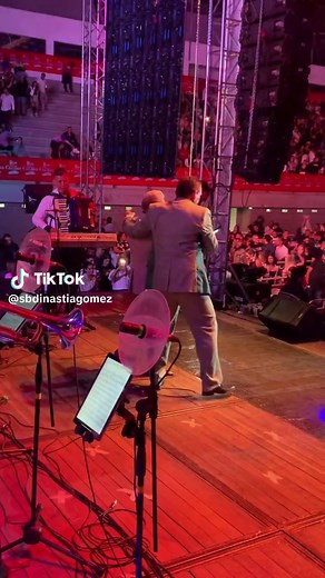 Hernan Gomez y Pistolita: Grandes Amigos de la Música