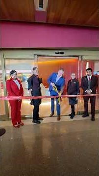 Only 75 People Allowed In... Virgin's NEW Exclusive LAX Clubhouse