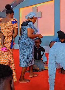 Pale Kanisani mambo Yamechemka! Pasta Kanyari's new recruit and Personal Assistant Marion Naipei annointing walimwengu and sinners pale kanisani. The humble daughter of Jezebel sai ako na kipawa ya kupigana pawa. She will soon be performing miujiza as well. Mambo ni polepole Abebo from the wild has changed ni mama Kanisa sasa. Sayuni is the goal. Awuoro! | Jaramogi Allan Ofula