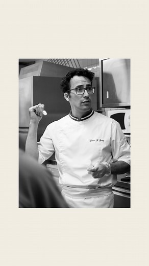 🇫🇷 Formation Pâtisserie – Esprit de Noël 🎄 | 20 au 22 octobre L’École Bellouet Paris a eu le plaisir d’accueillir Gabriel Le Quang, Meilleur Ouvrier de France, pour une formation d’exception placée sous le signe des fêtes de fin d’année ✨ Trois jours intenses de transmission, de créativité et de partage, autour de créations pâtissières inspirées et raffinées. Un grand merci à nos apprenants pour leur confiance et leur engagement aux côtés de notre formateur. ✨ Transmettre l’excellence depuis