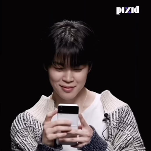 Jimin Interaction Clips: Smartphones and Stage Moments