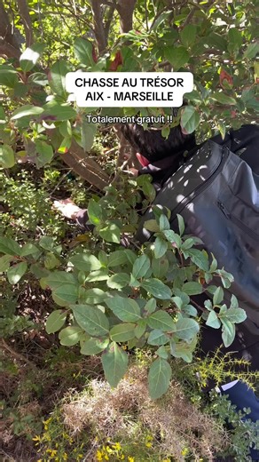Des chasses au trésor gratuites entre Aix et Marseille… ça s’appelle le géocaching 📌 Quelques conseils avant de partir : • Pense à prendre un stylo pour signer le papier dans la boîte ✍️ • Replace bien la cache exactement au même endroit • Regarde bien autour de toi… elles sont souvent très bien cachées 👀 Et le mieux : il y en a partout autour d’Aix, Marseille… et même dans toute la France. #sortie #activite #SortirAMarseille #SortirAix #Geocaching