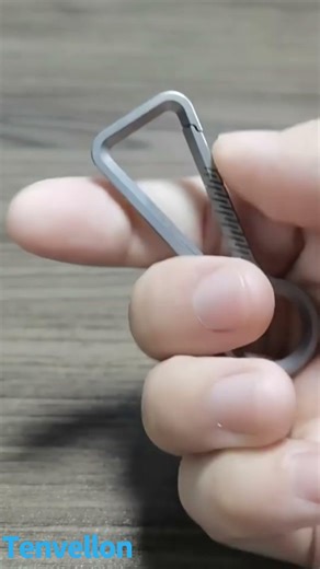 Is your keychain weighing you down? The Sleekest Titanium Carabiner for Your EDC #edc #diy #tools