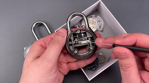 Bypassing the $100 TappLock One+ Fingerprint Padlo