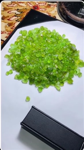 UMAIR ALMAS on Instagram: "#GEMS🔥💎PERIDOTS 💎🔥This is a beautiful olive-green peridot with a total weight of 500 grams. It is suitable for use in jewelry. Its country of origin is Pakistan. The quality of these stones is very good for their grade. If anyone is interested, please contact me.”"