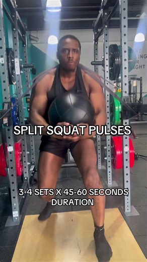 Usyk’s Secret Leg Exercise: 1 Movement forElite Endurance #boxing #combatsports #fightprep #shorts