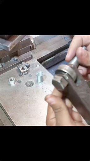 1.2M views · 10K reactions | Few people know these ideas in metal turning #ideas #amazing #Amazing_inventions #lathe #lath #toolstour #lathmachine #becreative #WeldingCraft #instareel #digital #LatheWelding #CreativeMetalwork #MetalFabrication #MetalWorking | بيت الهيدروليك & Hydraulic house | Facebook
