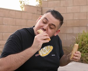 120K views · 1.6K reactions | This guy is addicted to TAMALES 藍䀹 | The Crazy Gorilla | Facebook