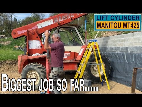 This old Tele handler | A new Level of Mechanics Manitou
