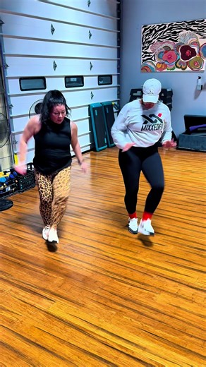 After-class vibes hit DIFFERENT 😌✨ 509 DanceFit shenanigans turned into laughs, sweat and a whole lotta we earned this energy. This is what community looks like — move together, cool down together, hang out together 💃🏽🖤 If you weren’t there… don’t worry. We’ll save you a spot next time 👀🔥 #509DanceFit #AfterClassVibes #DanceFitnessFun #FitnessFriends #capcut @felicia.clarke3 @Michelle Garcia