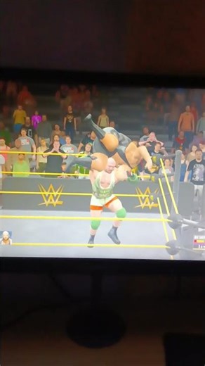 Ryback Finisher on Big Show #ryback #thebigshow #bigshow #wwe #wwefinisher #wwefinishers #short #wwf