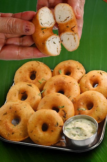 7.7M views · 67K reactions | In only 20mins, I prepared these super-crispy Poha Wada recipe. You'll love it! :) | Papa Mummy Kitchen | Facebook