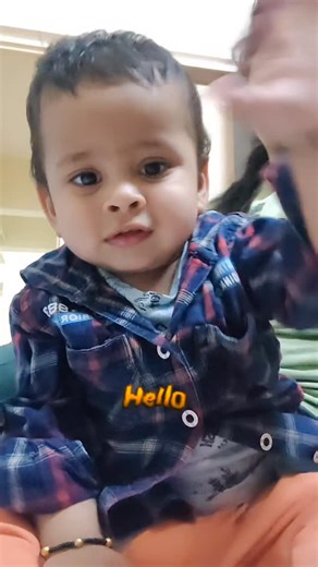 Divya jain | Toddler Mom on Instagram: "Hello 👋🤗 Kaise ho? Thik ho? Kya hua? #cute #babyfunny #funnybabyreels #indianbaby #fyp Indian babies of Instagram, baby funny videos, baby boy, mommy blogger, open for collaboration, 10k Target, Follow us"