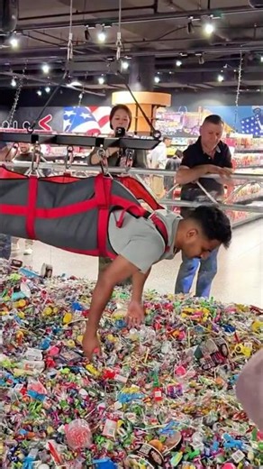 How This Claw Machine Uses Your Body 😳