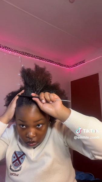 6 Days of Stunning Hair Tutorials: Day 1 V Part Puff