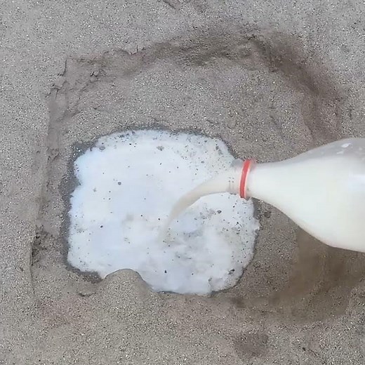 How Not To Correctly Make A Milkshake ( HowToBasic Parody )