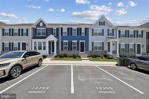 18255 Summit Pointe Dr, Triangle, VA 22172 | Estately 🧡 | MLS# VAPW2113534