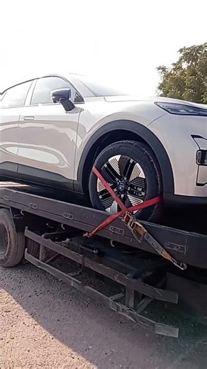 Enclosed Box Recovery Truck 🚛🚛🚛 Services ///777 #recoverytruck