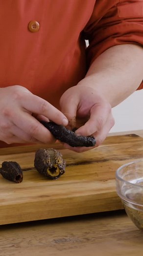 Watch Chef Ivan Chan prepare our sea cucumbers! 🍲 The process is straightforward: soak in cold water for 24 hours, cook for 30 minutes, then soak again in fresh water. Once drained, they’re ready to become part of any recipe. Tip: snip the membranes to tenderize the sea cucumber. Innovate & Indulge: A Fusion Journey with Chef Ivan Chan The Orient Chinese Cuisine | Ocean Pride Fisheries