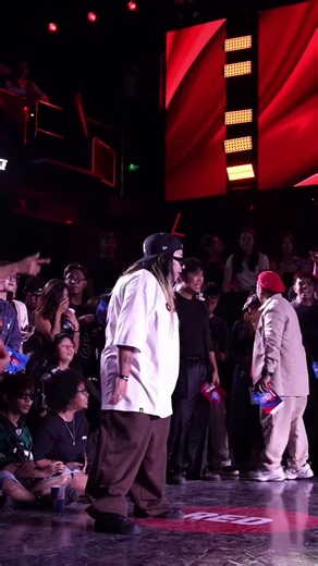 Freestyle Dance Performance with Perfect Coordination