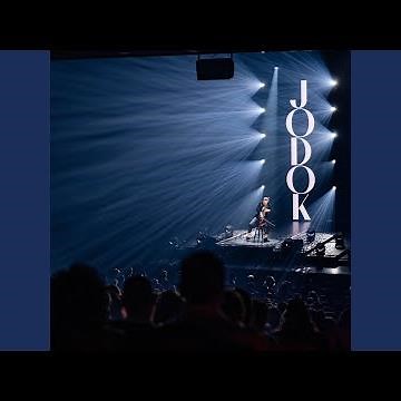 Fly Me To The Moon (Live)