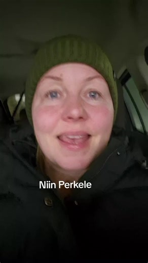 On todella jyrkkää julistaa että sitä saa mitä tilaa, saat sitä mitä olet tai että olemme oman onnemme seppiä! Nää toimii mainiosti niin kauan kuin toimii. Ei auta usko siinä kohtaa kun lakkaa toimimasta. Esim. itse uskoin että miulle käy kaikki ruokavaliot, voin tehdä kuin paljon työtä tahansa ja hoitaa asioita useamman ihmisen edestä. Olin innostunut ja voimakas. Ei käynyt hyvin, tästä lisää sitten toisella kertaa. Mitä oot mieltä? Onko siulla kokemuksia?