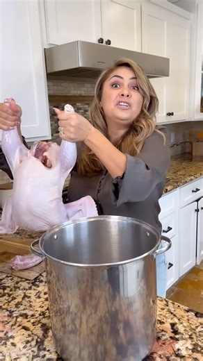 Lemon, Lime and Orange Citrus Brine Turkey Let me know how do you prepare your turkey? #turkey #dinner #thanksgiving #mexican #american #diadelpavo #recipes #november #food #explorepage #reels | Jenny Martinez