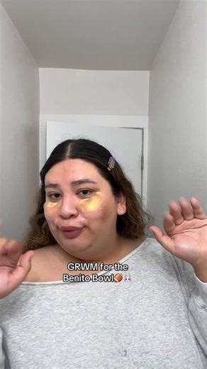 Naomi💗 on Instagram: "Who else is ready for Benito!!!!!! 🐰 @badbunnypr Products used: @benefitcosmetics precisely my brown pencil in shade 4 @milanicosmetics conceal + perfect primer, baked blush in shade 02, baked bronzer in shade 02 @toofaced born this way foundation in shade Porcelain @makeuprevolution baking powder in shade Lace, superfix super hold fixing mist @merit signature lip in shade 1990 @morphebrushes lip filter in shade teddy @fentybeauty gloss bomb heat in shade 03